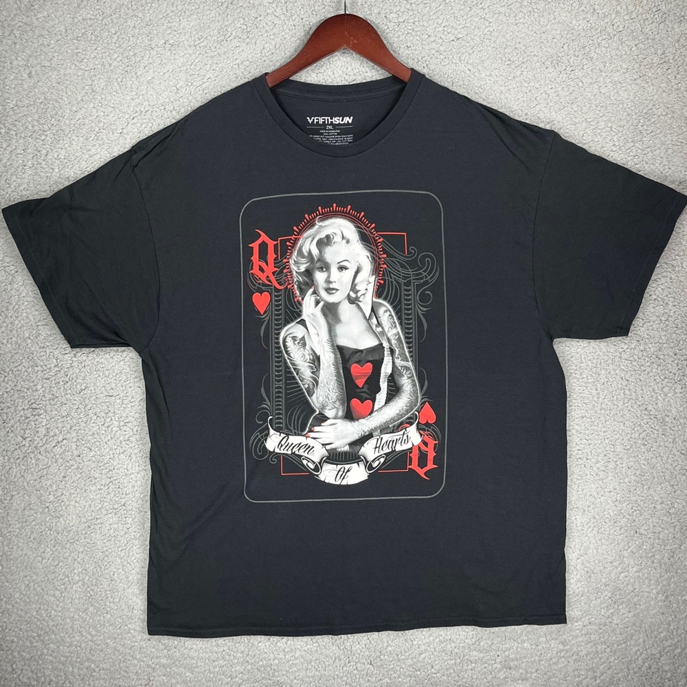 Fifth Sun Marilyn Monroe Queen of Hearts Tattoo Graphic Tee Black 2XL